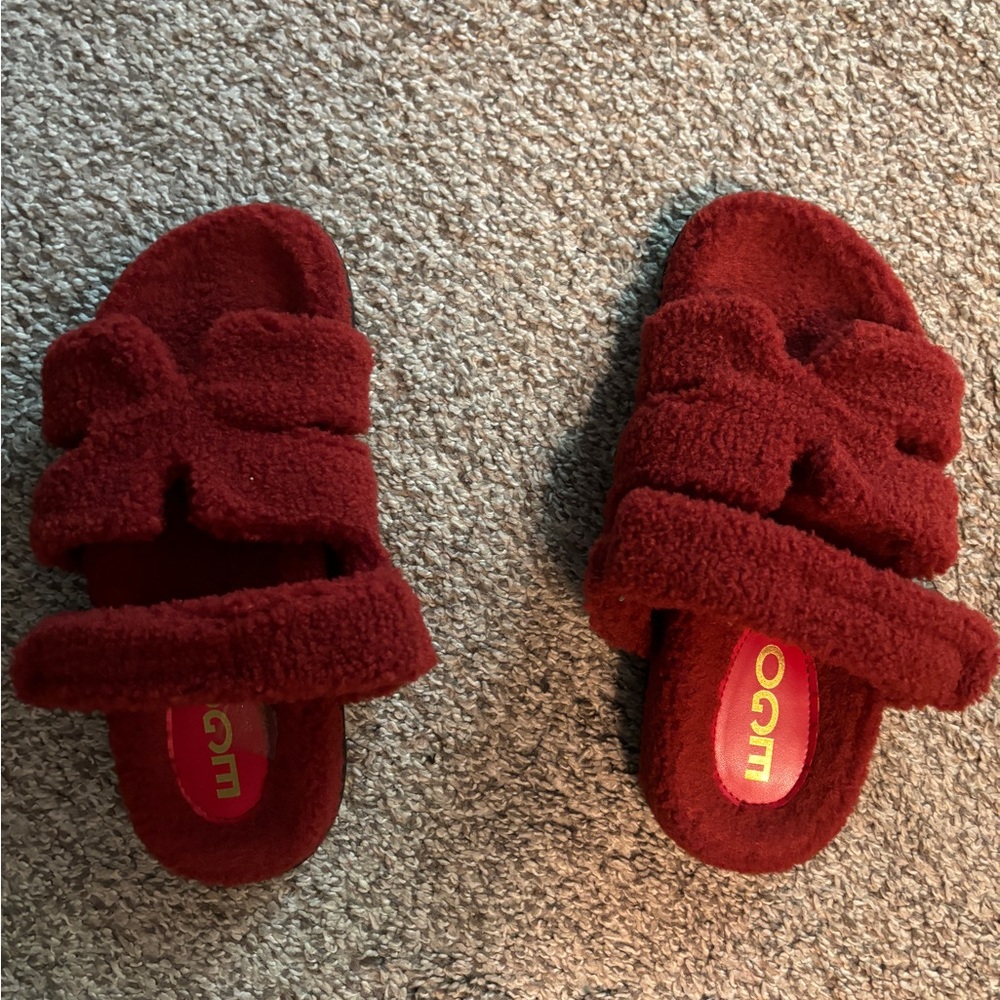 Red furry slide